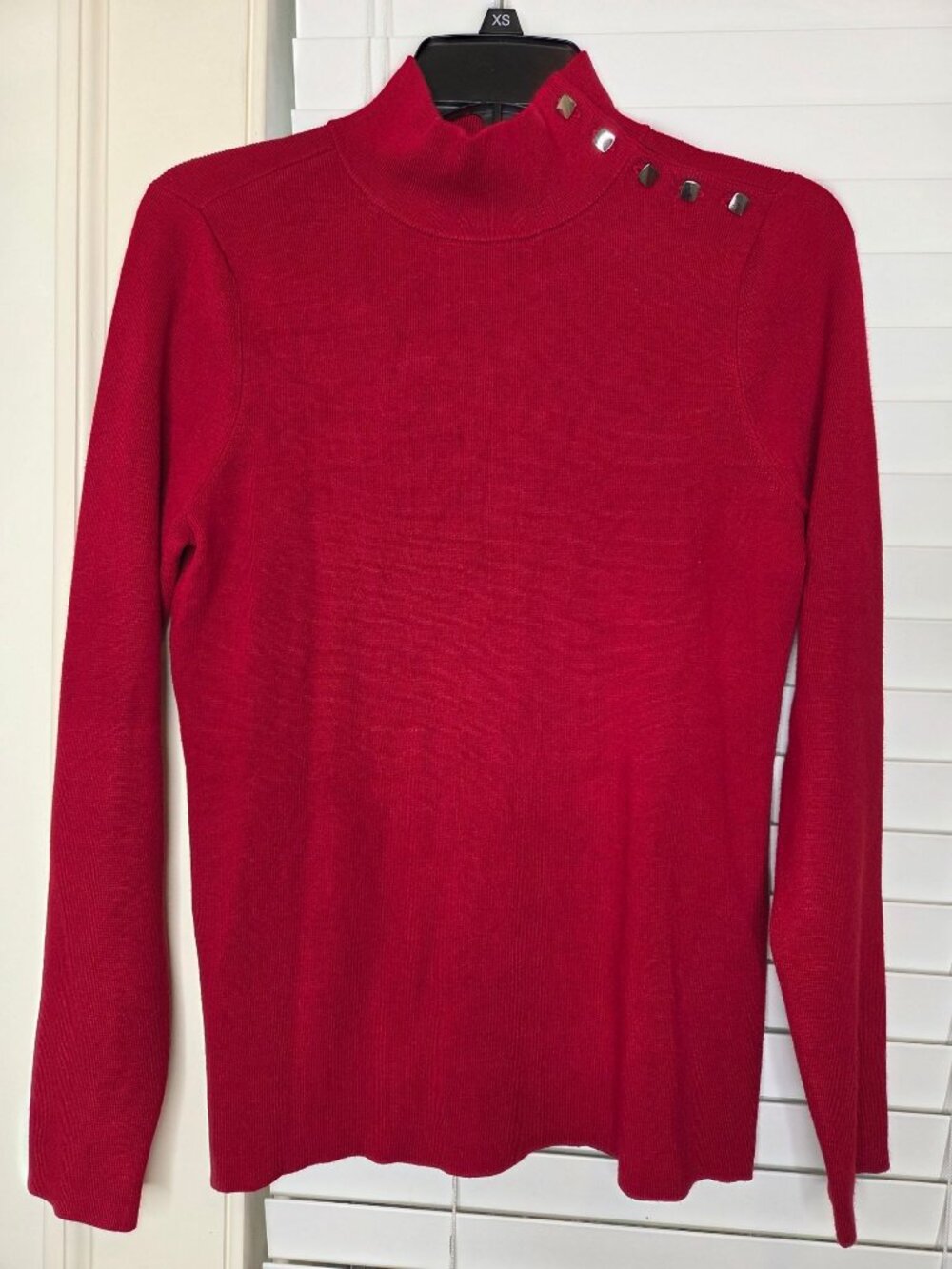 Chicos Red Mock Neck Sweater Button Detail Size M classic holiday fiesta modern